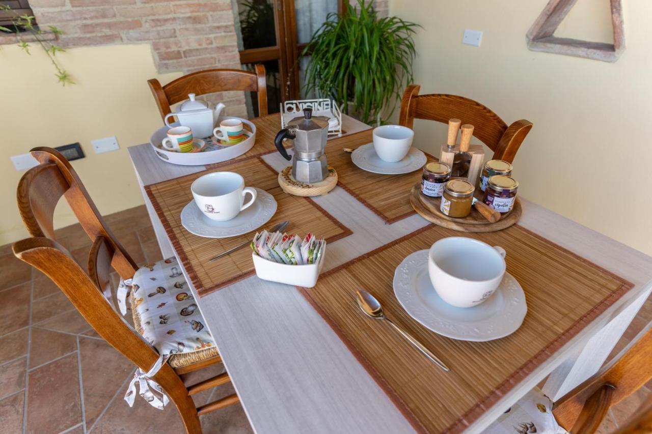 Podere Le Fonti Apartment Poggibonsi Luaran gambar