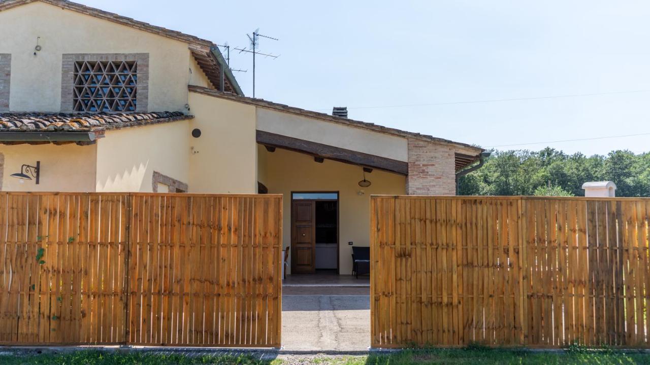 Podere Le Fonti Apartment Poggibonsi Luaran gambar