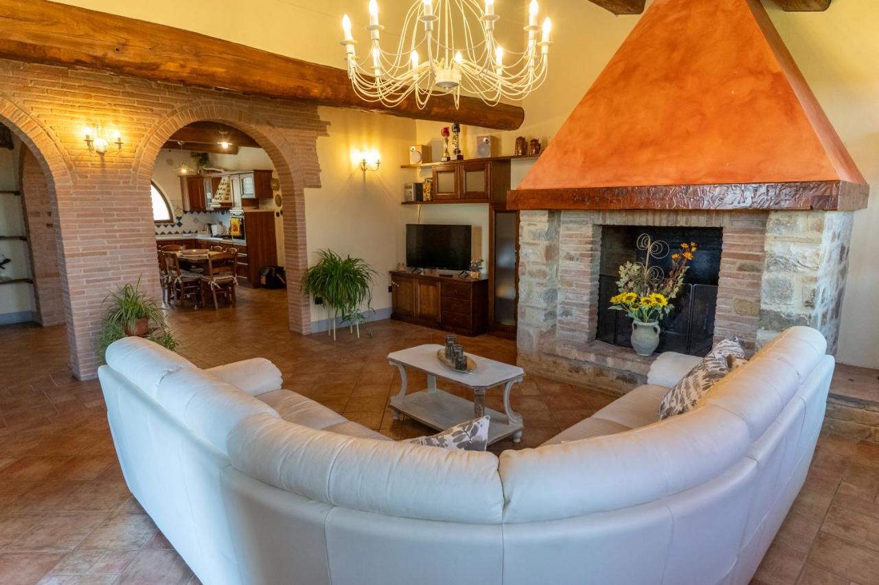 Podere Le Fonti Apartment Poggibonsi Luaran gambar